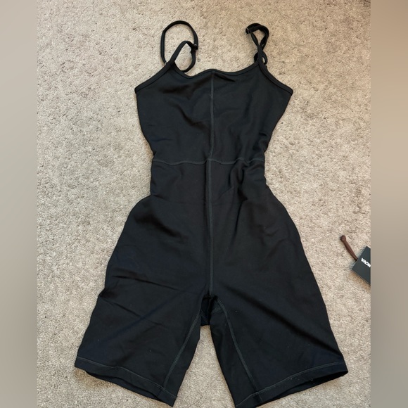 Black romper - Picture 2 of 2